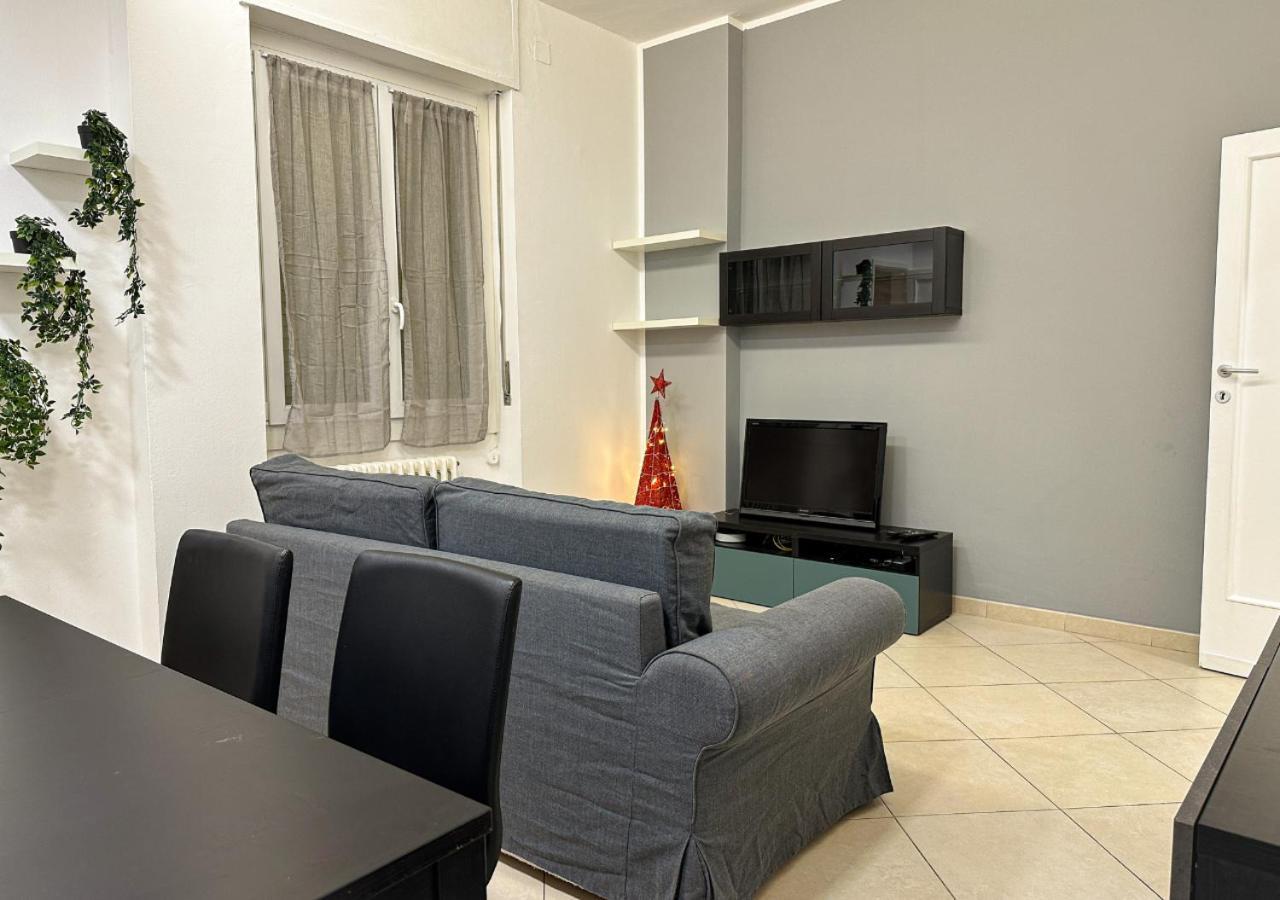 Modern Cenisio Apartment - Self Check-In & Parking Милано Екстериор снимка